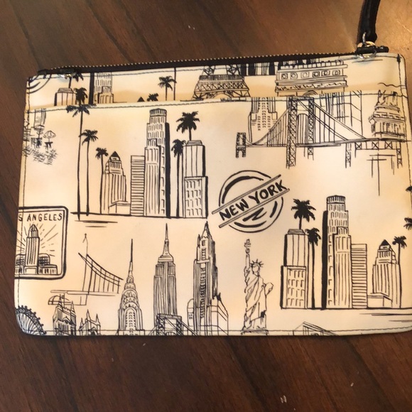 💝 Brighton Major Cities Enhanced with silver heart logo zippered wristlet - Picture 6 of 14